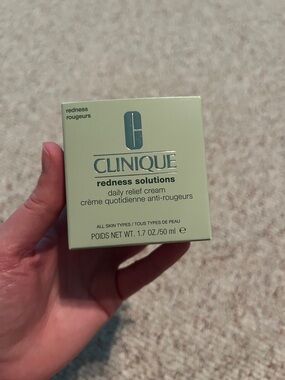 New Clinique Redness Solutions Daily Relief Cream